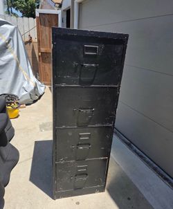 NEED GONE! Two file office cabinets each 4 drawers