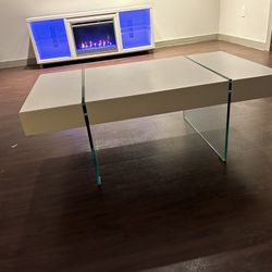 Center Table. Coffee Table 
