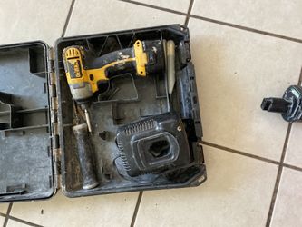 Dewalt still