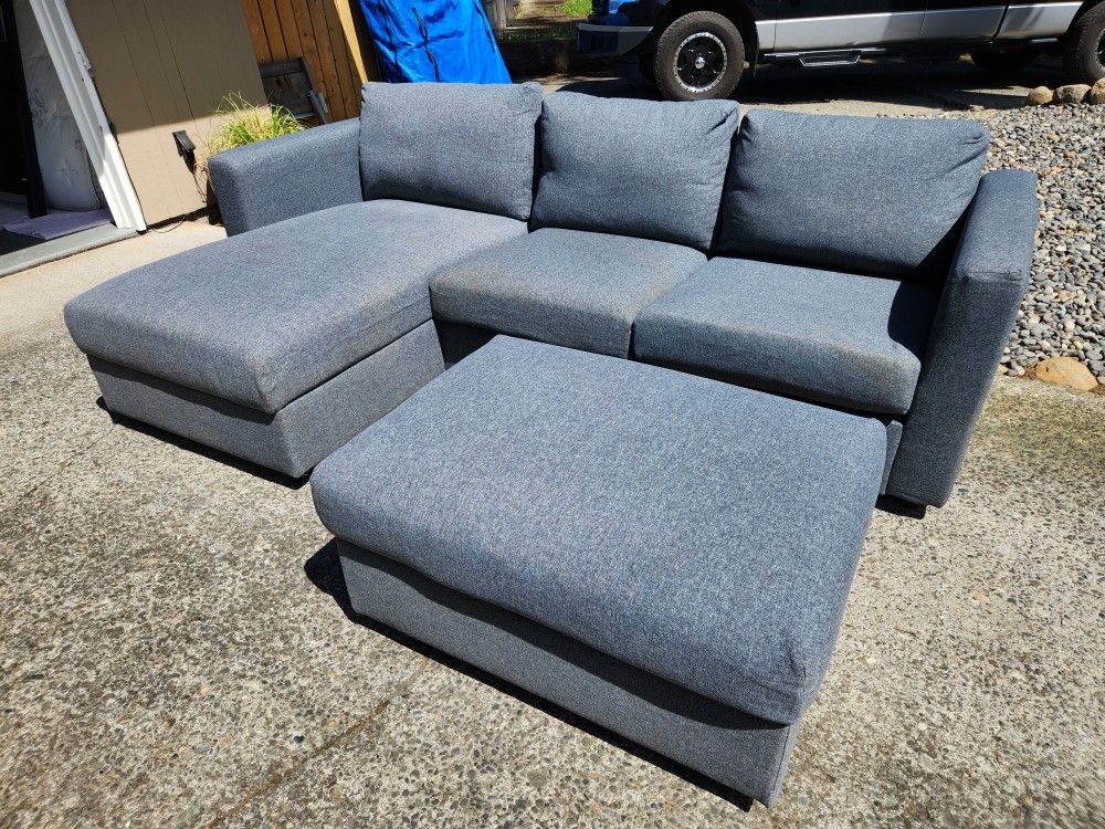 Modern IKEA FINNALA GREY SECTIONAL-Excellent Condition!