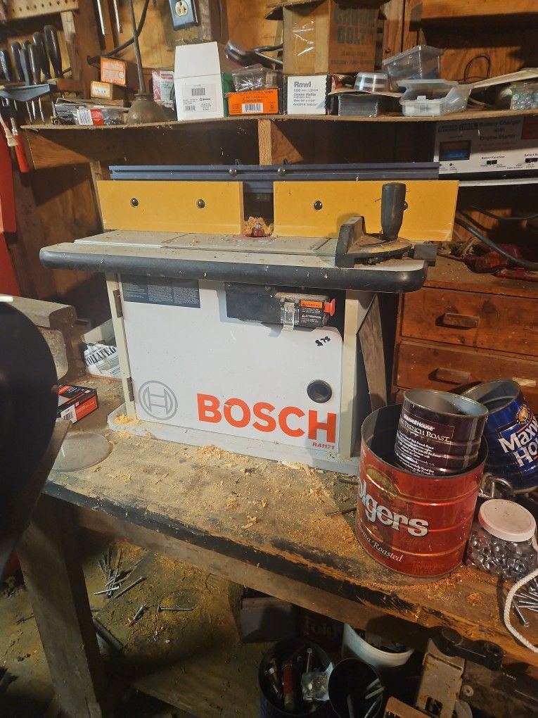 Bosch Bench Cabinet Style Router Table