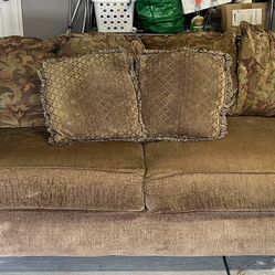 REDUCED! $150 Sofa and loveseat Great Shape