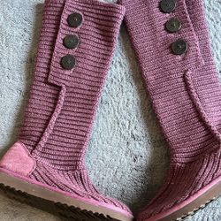 Ugg  Size 7  Like New  Used Like 2/3 Times  $65 OBO 