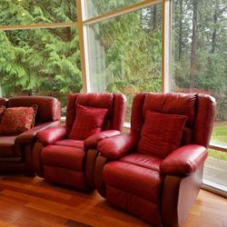 Burgundy Leather Recliner Chairs (Set of 2) – Excellent Condition