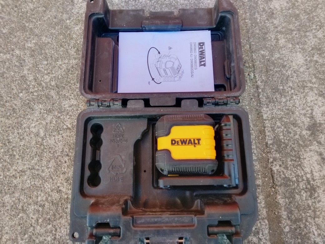 DEWALT
55 ft. Green Self-Leveling Cross Line Laser Level with (2) AA Batteries & Case
