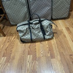 Suitcase - 4. Kenneth Cole