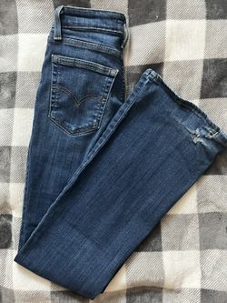 Dark wash levi's