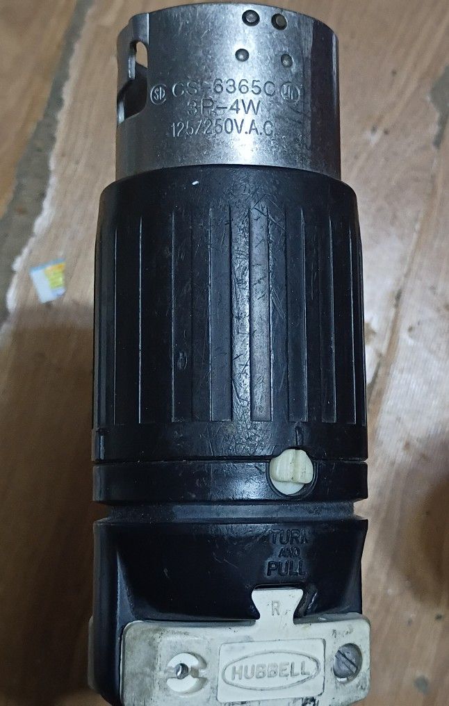 Hubbell CS6365C Twist-Lock Plug Male 50A 125/250VAC