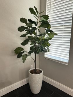 Artificial fiddle leaf