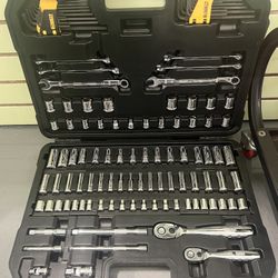 Dewalt DWMT72163 Mechanics 118-pc Tool Set