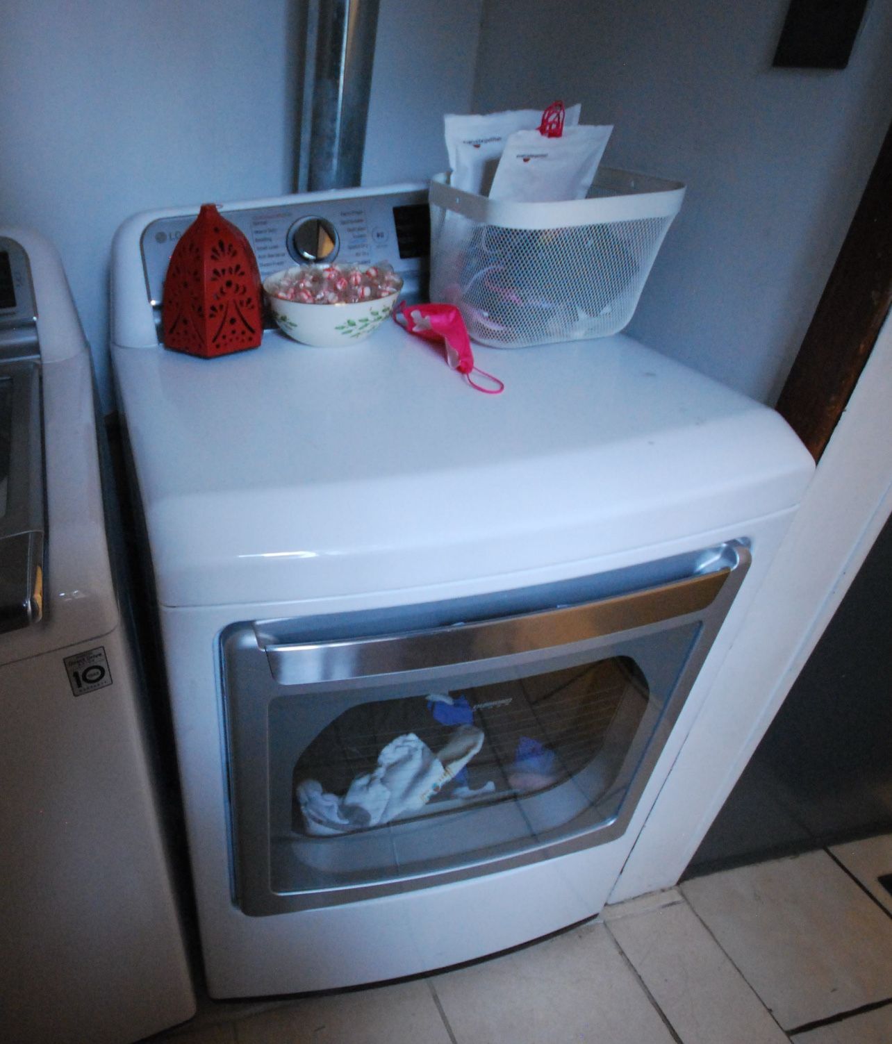 LG Gas Dryer - DLGX7601WE - $100