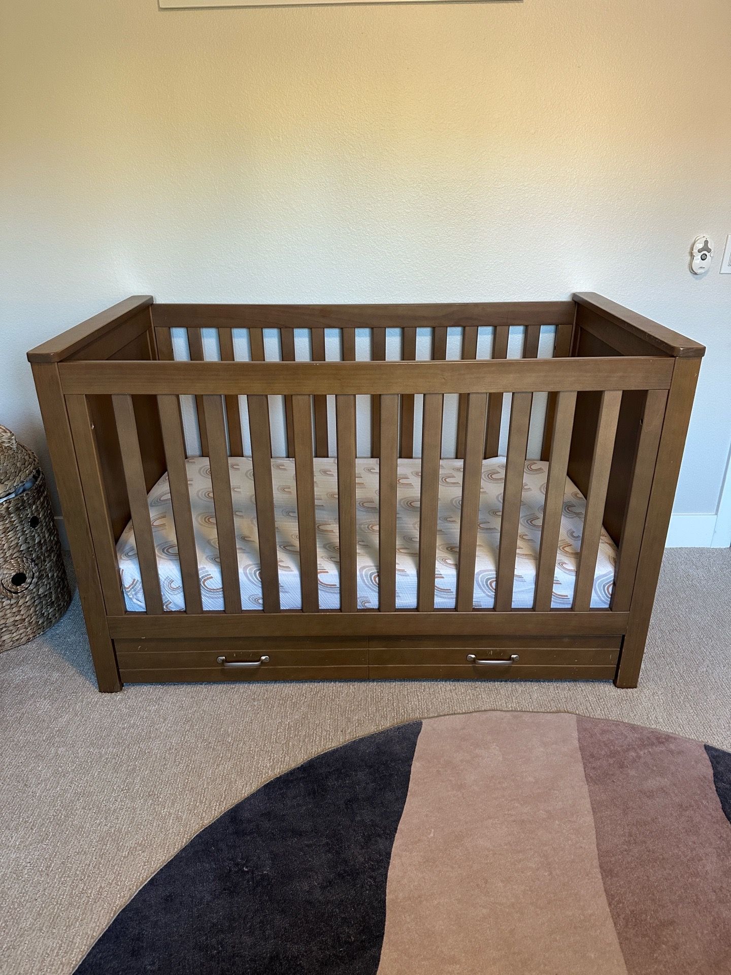 DaVinci Asher 3-in-1 Convertible Crib + Newton Washable & Breathe-Thru Mattress + Mattress Cover