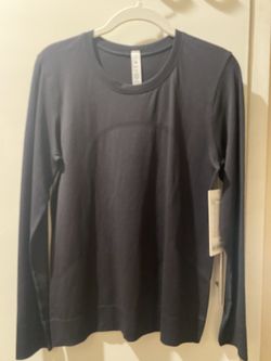 Lululemon Swiftly Relaxed Women’s Long Sleeve.  Size 6