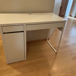MICHE White IKEA Desk