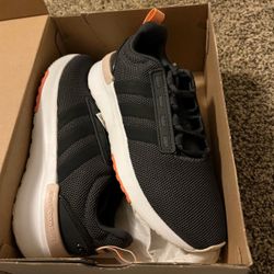 new adidas women sneakers size 8