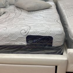 SERTA iComfort Mattress And Boxspring Queen Bed Set
