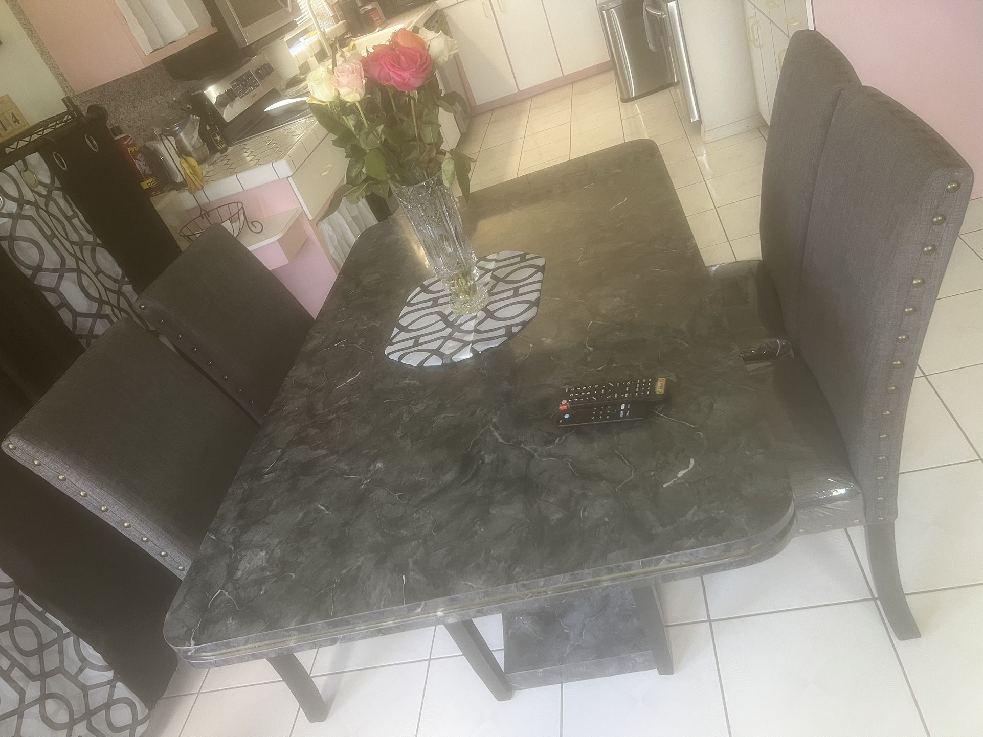 Dining Room Set w/6 Chairs
