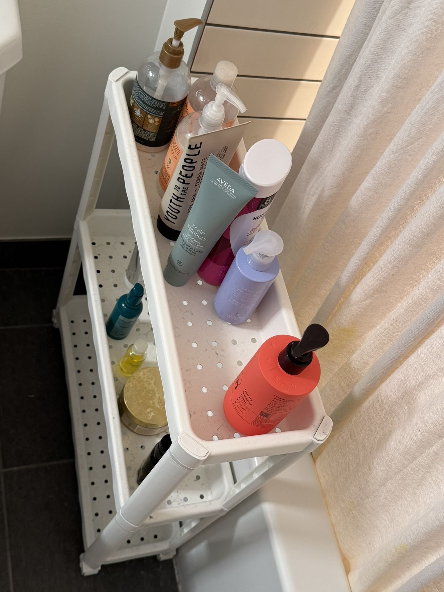 Ergonomic Bathroom Cart