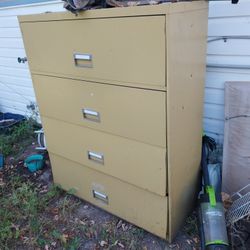 Metal Shelves/cabnits