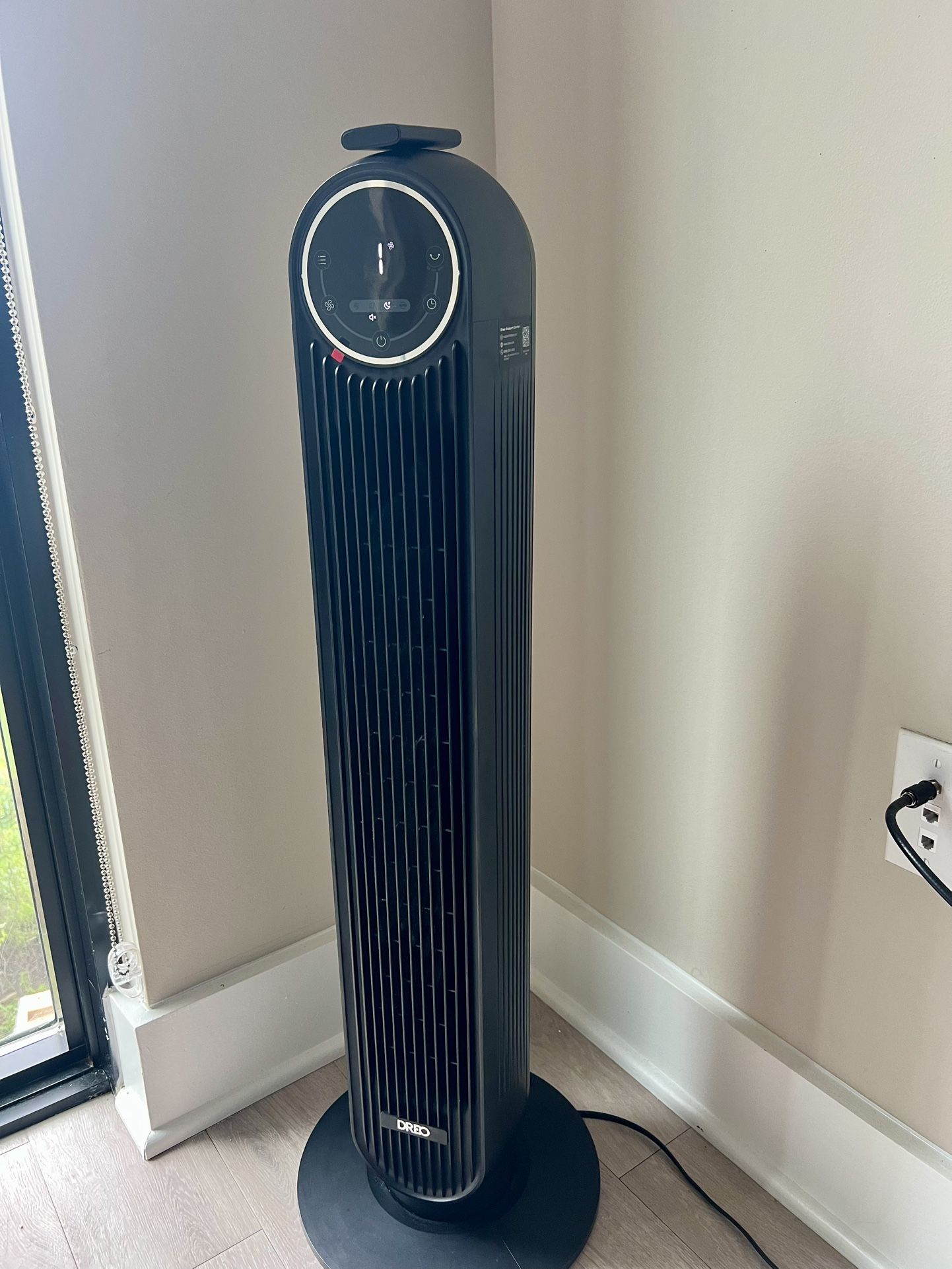 Dreo Bladeless Tower Fan And Remote
