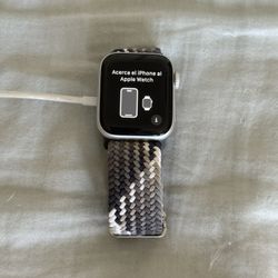 APPLE WATCH SE (1ST GEN) 32GB SILVER ALUMINUM 40MM (GPS + CELLULAR-) 