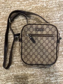 Gucci GG Supreme Crossbody Messenger Bag