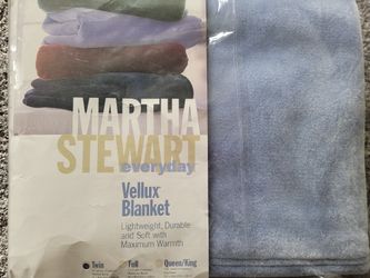 Martha Stewart Everyday Twin Vellux Blanket