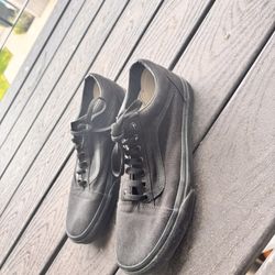 2 Pairs Vans Shoes – Men’s – Bundle Deal