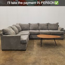 DELIVERY Large Sectional Couch 🛻