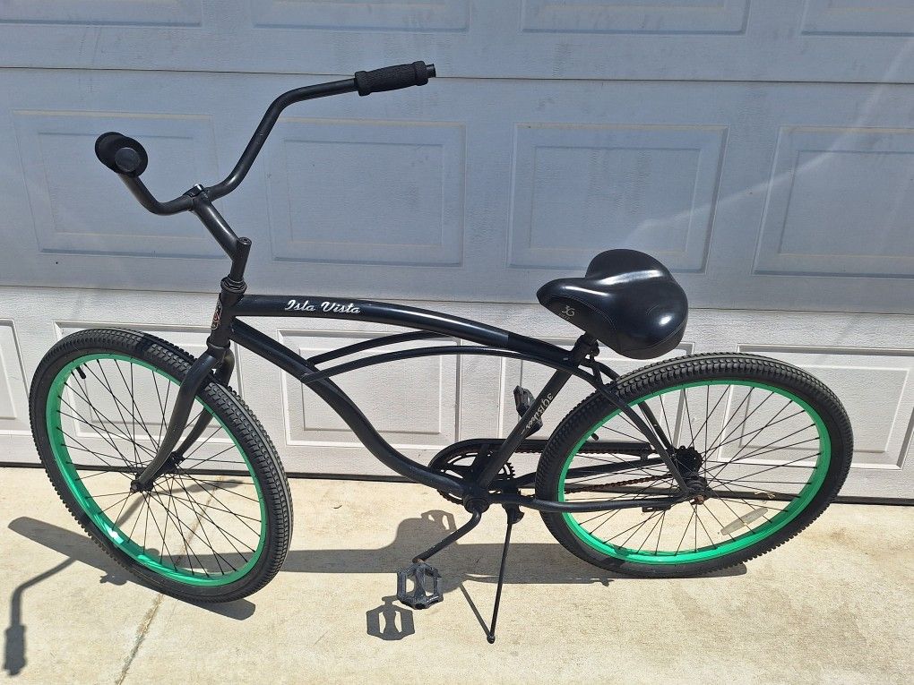 3G Bikes Isla Vista beach cruiser bicycle. 