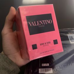 Valentino Perfume Intense 