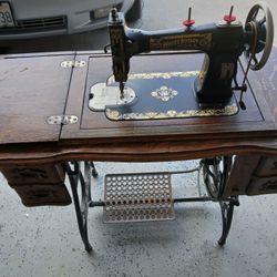 White Rotary Sewing Machine
