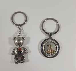 LOT OF 2 I LOVE NY NEW YORK METAL BEAR AND CITY SOUVENIR KEYCHAINS