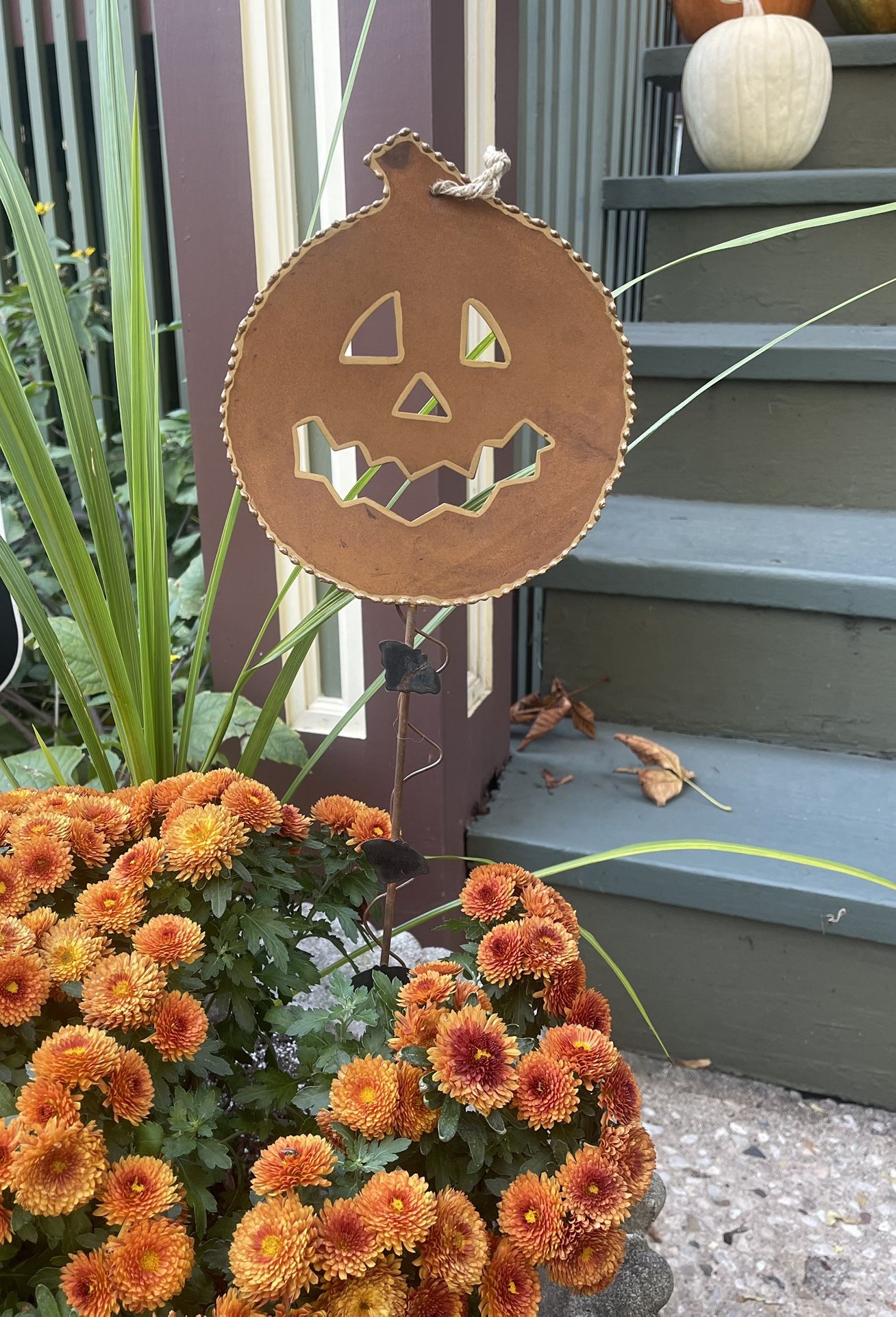 Metal Pumpkin Garden Stake