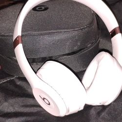 Beats Solo 4 Wireless Headphones