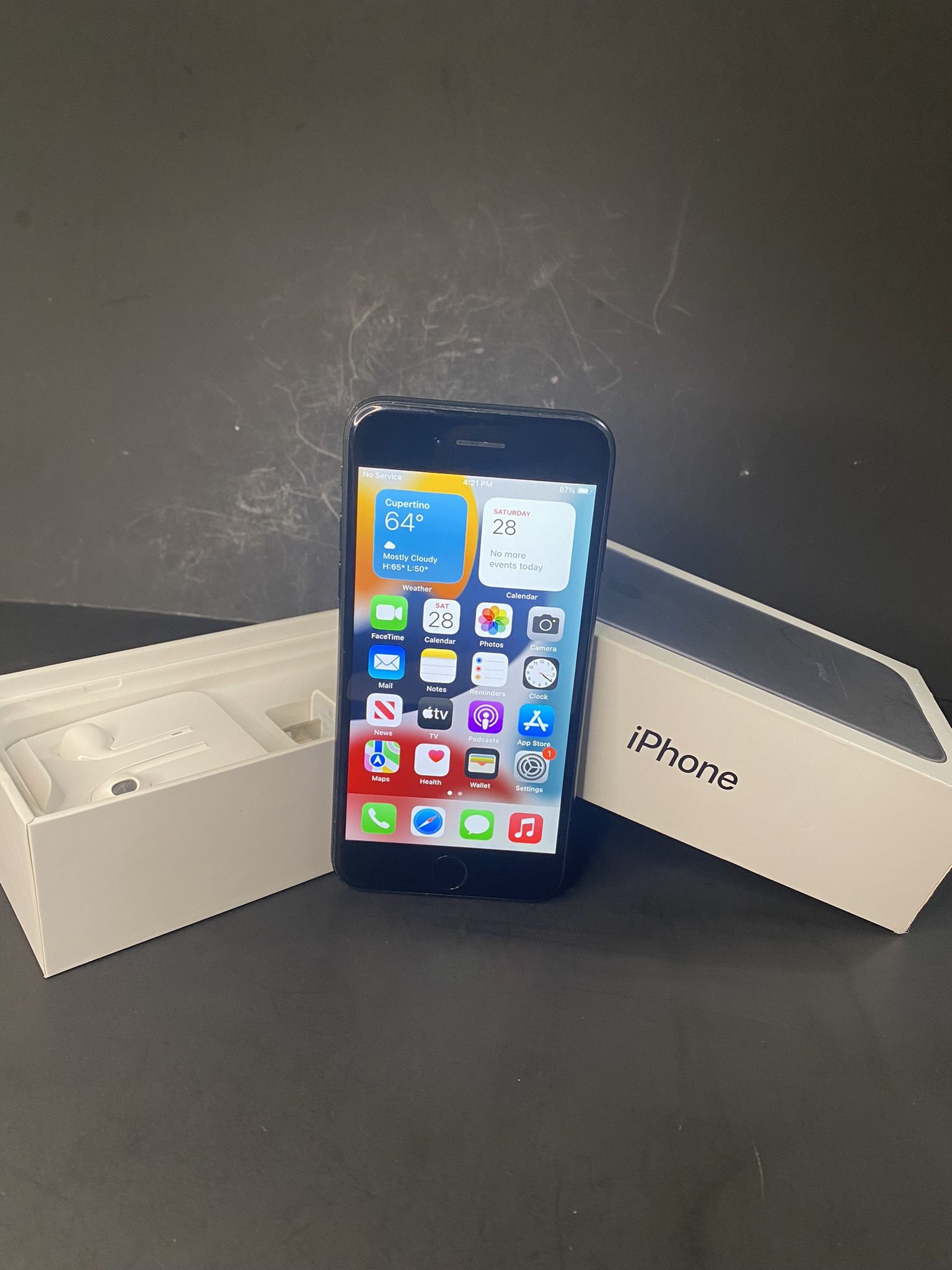 Apple iPhone 7 (128Gb)
