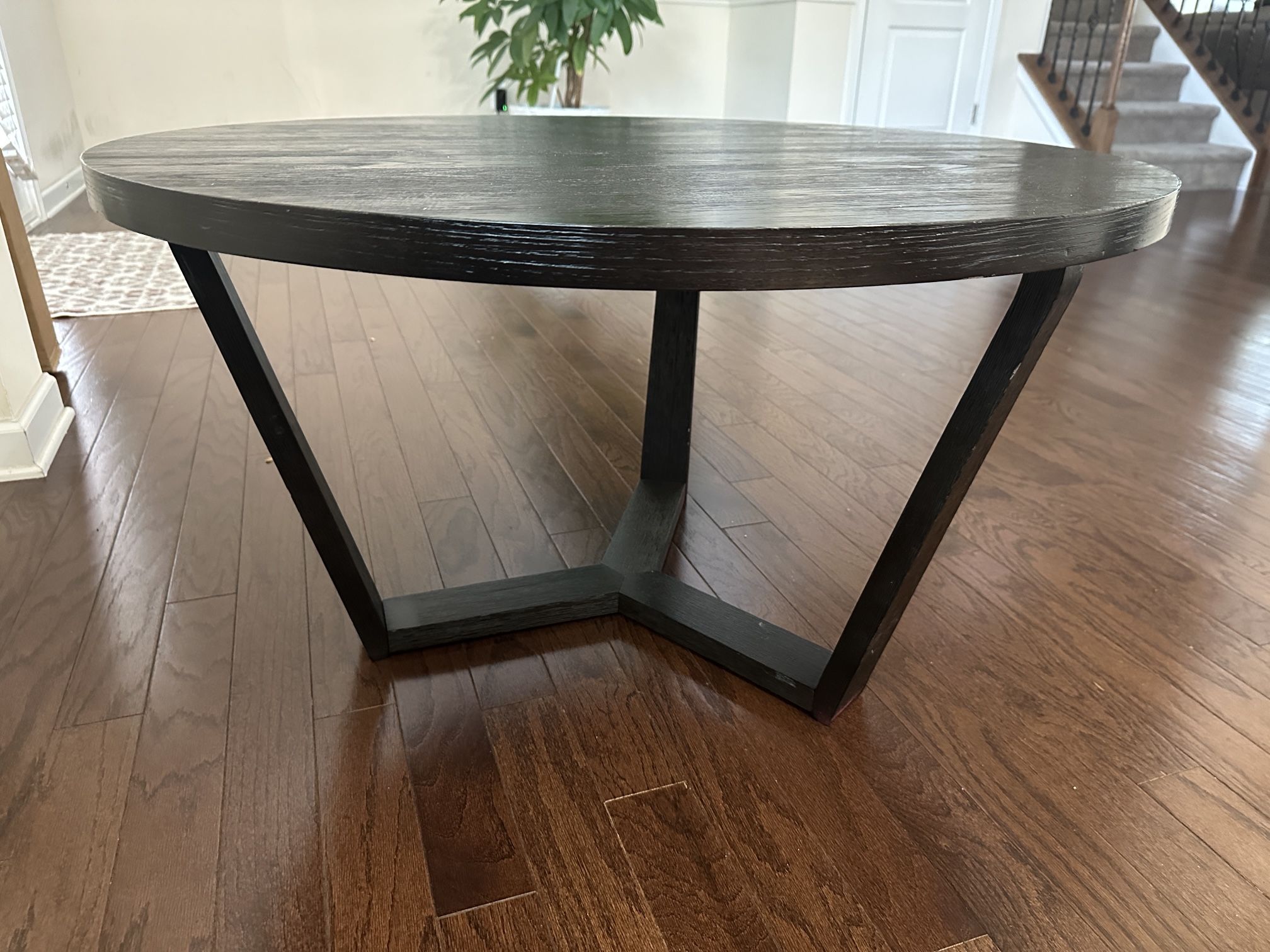 Round Table