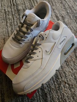 Mens Nike Airmax 90. Like new. Size 11.5