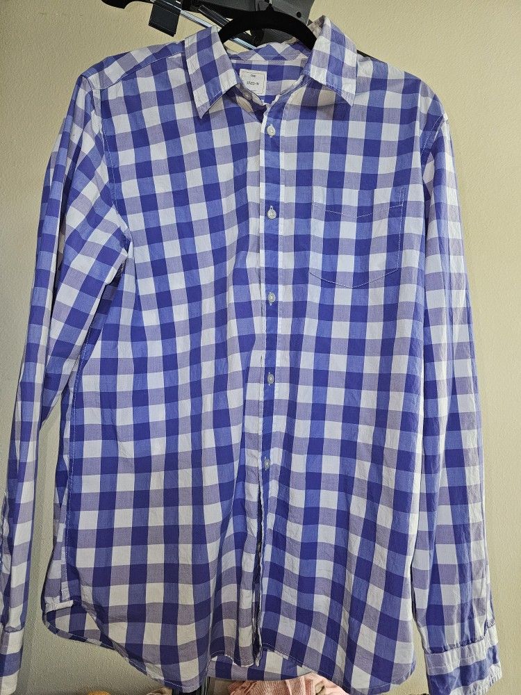 Lot Of 2 Gap Shirts Large