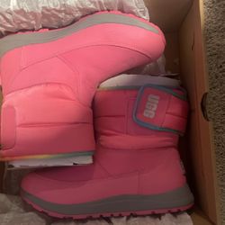 Pink Ugg Snow boots 