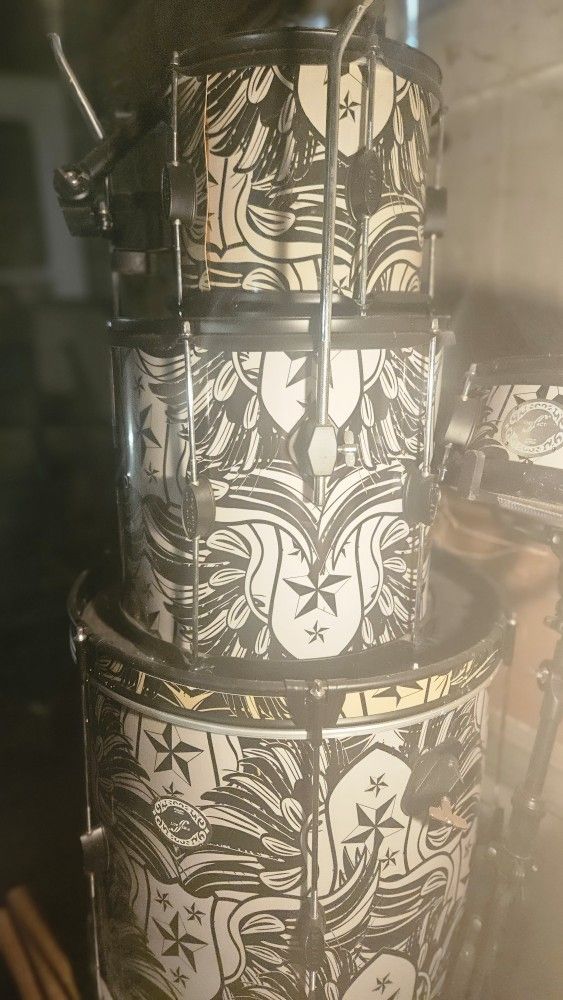 Drum set with Cymbols
