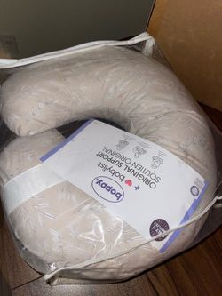 (NEW) Boppy Nursing pillow