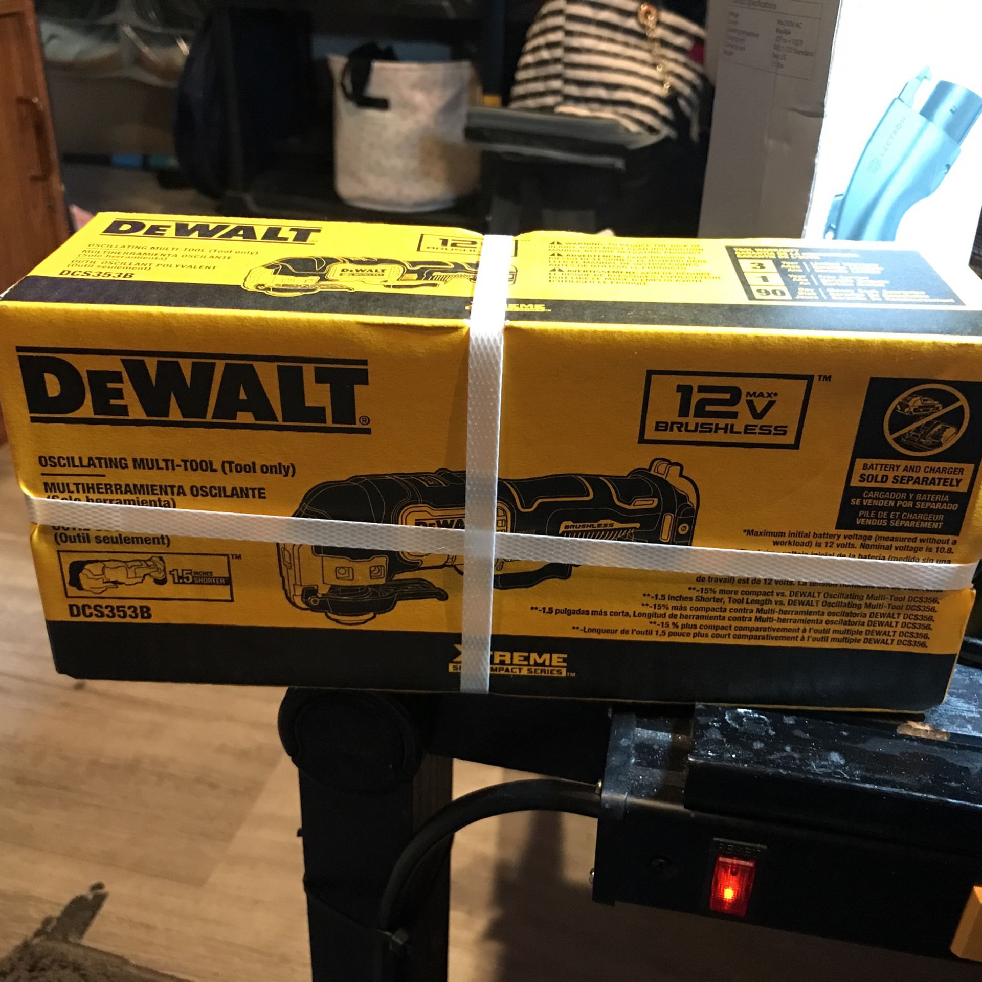DeWalt  12 Volt Multi Tool