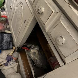 20-40$ Shelves But White One Is Free. 