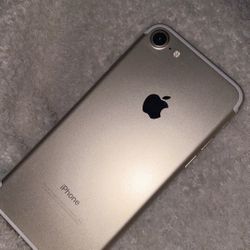 iPhone 6 Unlocked $140 Pick Up Only