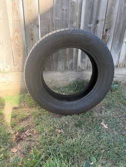 Single used tire 235/60/R18 FIRESTONE ALL SEASON
