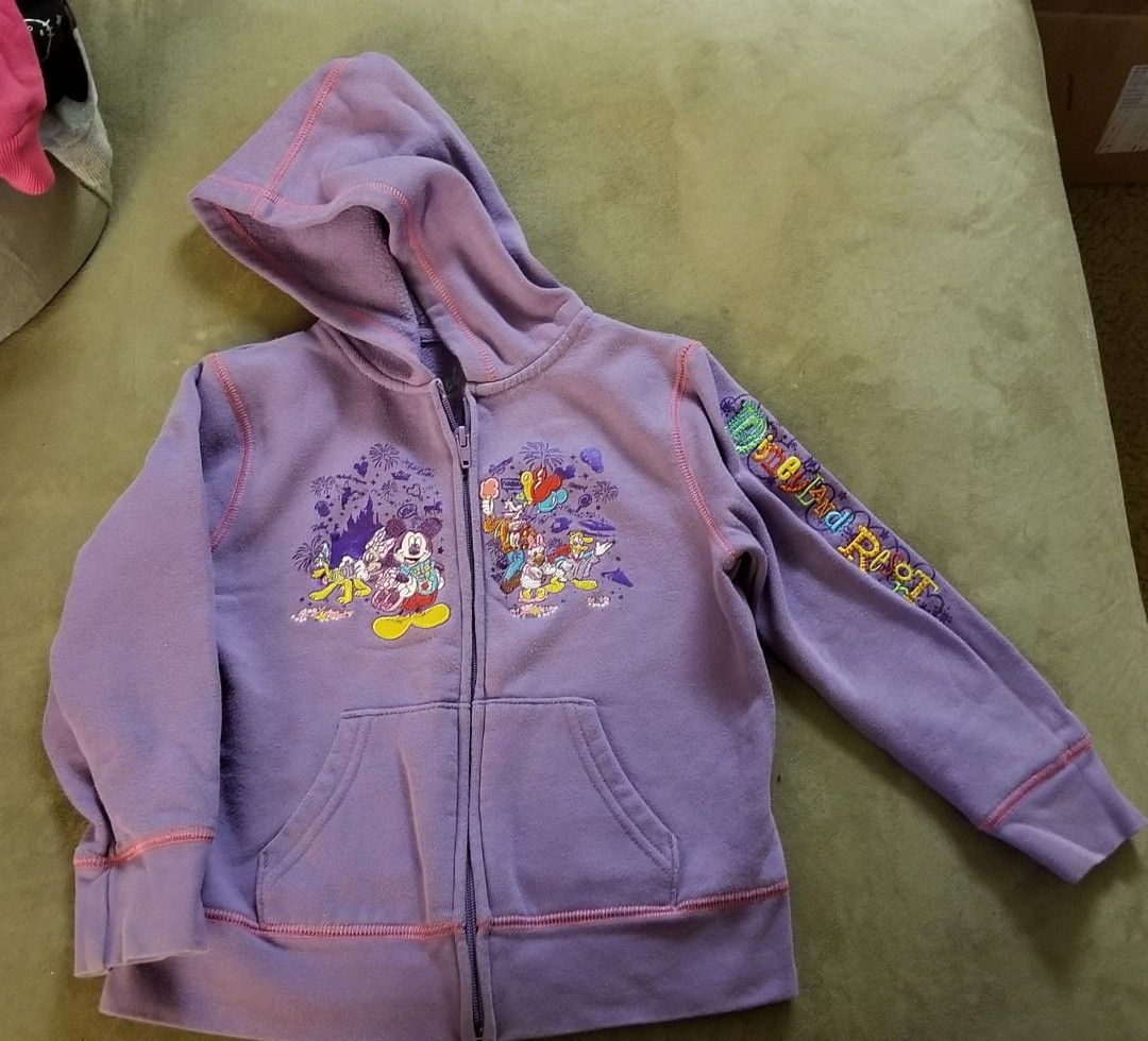 Disneyland Resort sweatshirt