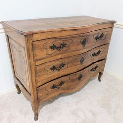 French Louis IV Antique Dresser 