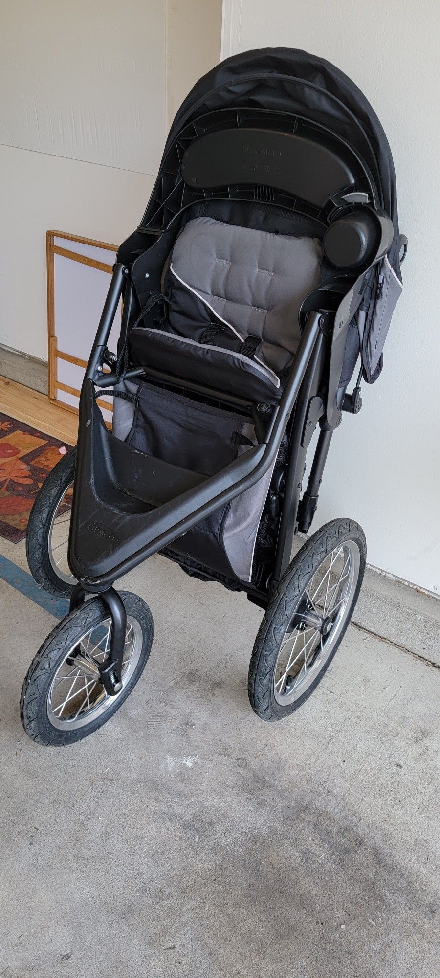 Graco FastAction Fold Jogging Stroller