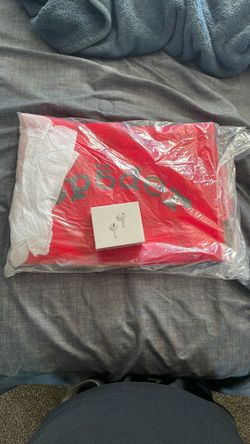 RED SP5DER HOODIE W AIRPODS PRO 3